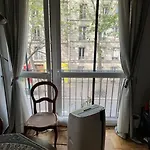 Cosy Parisian Appartment Metro 7